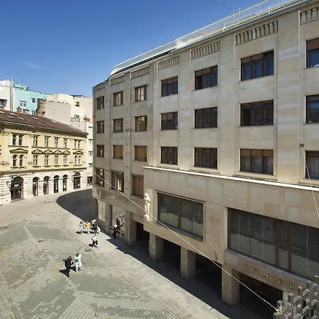 Apartment Downtown - Laurinska Street