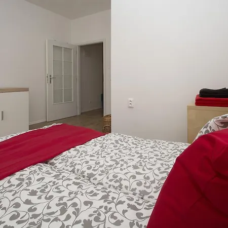 Apartment Downtown - Laurinska Street